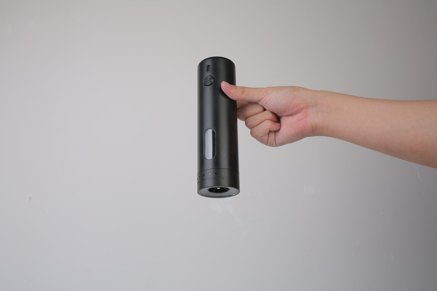 1Pc  Electric Pepper Grinder USB Rechargeable Pepper Mill Automatic Salt Grinder With 6 Adjustable Coarseness LED Light 110ML Container One Hand Operation For Kitchen Essential